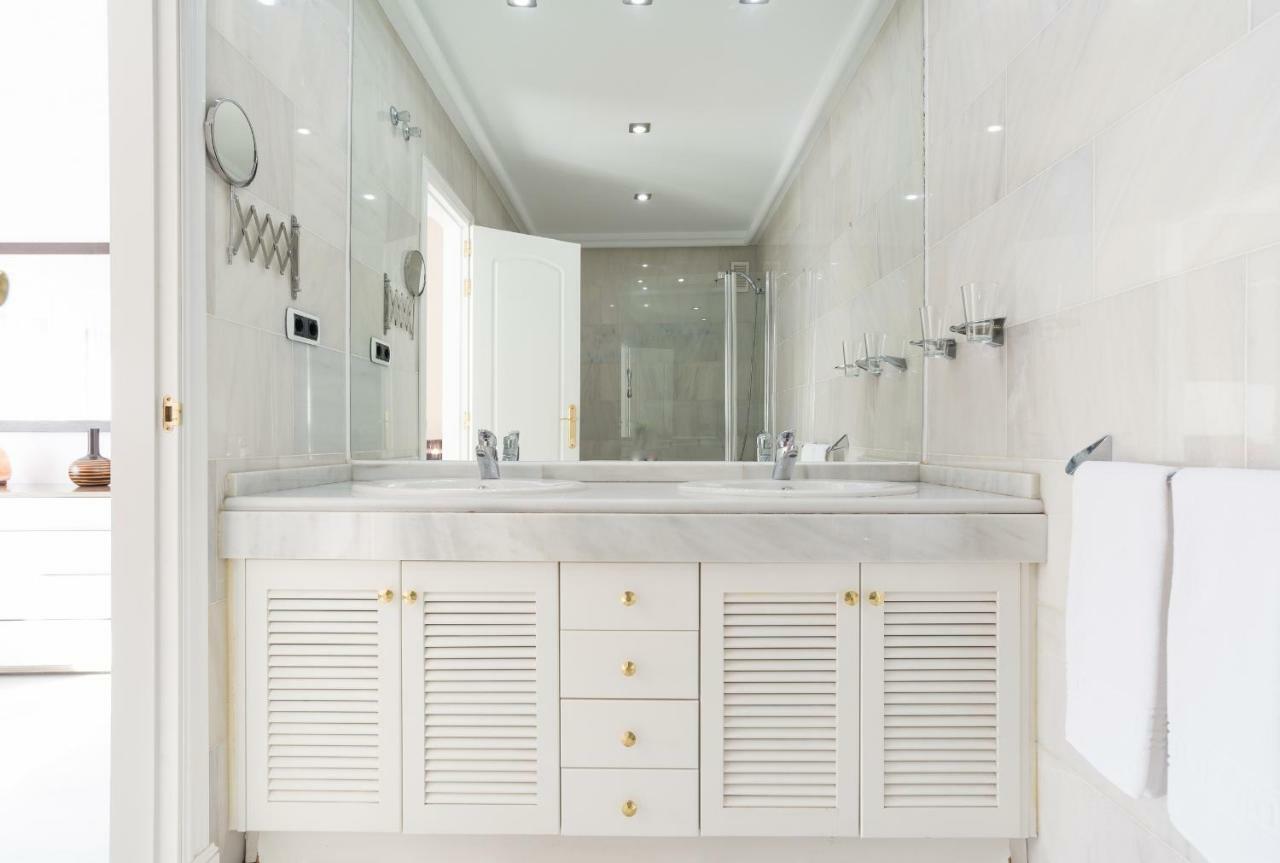 Luxury Duplex- 7 Minutes From The Beach Torremolinos Exterior photo